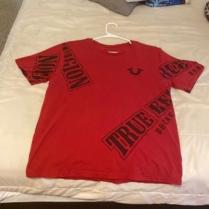 True Religion Men's True Verb Scatter Logo Tee T-Shirt in Ruby Red